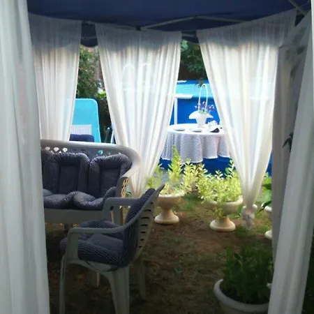 Apartman Indira *