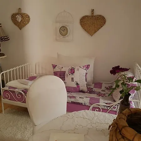 Indira Apartman *