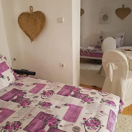 Indira * Visoko
